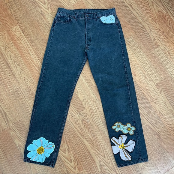 Levi's Denim - 🍄SOLD🍄 Vintage Levi’s black jeans with floral patchwork size 36x32